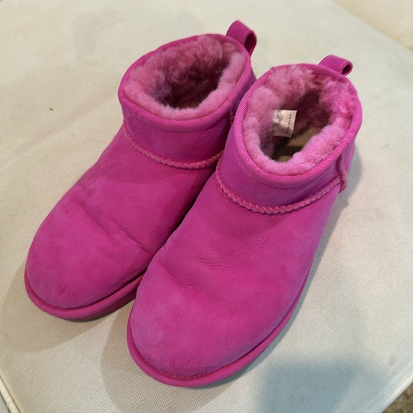 Pink UGGS - Picture 3 of 3